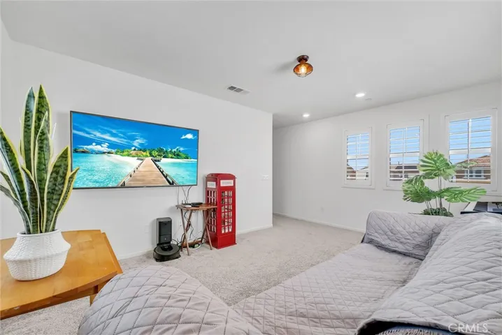 5023 Oak Moss Avenue, Fontana, California 92336