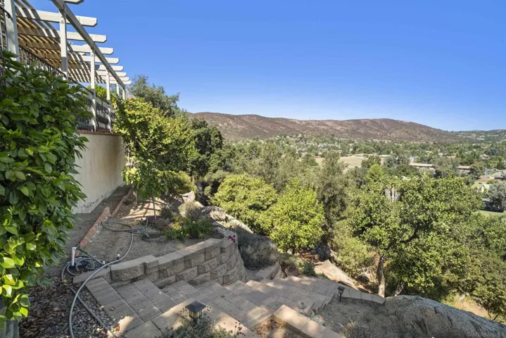 15707 Vista Vicente Dr., Ramona, California 92065