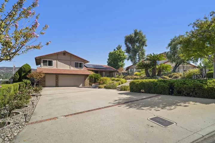 15707 Vista Vicente Dr., Ramona, California 92065