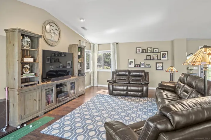 15707 Vista Vicente Dr., Ramona, California 92065