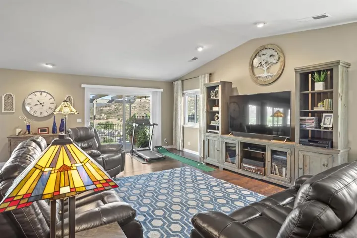 15707 Vista Vicente Dr., Ramona, California 92065