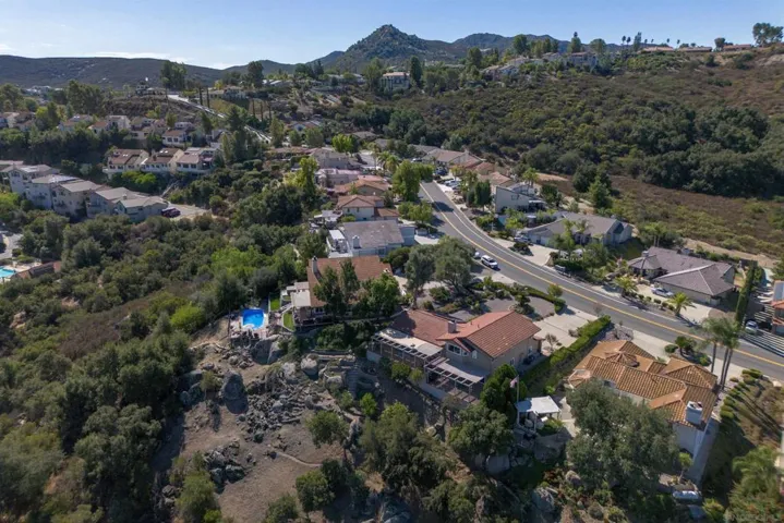 15707 Vista Vicente Dr., Ramona, California 92065