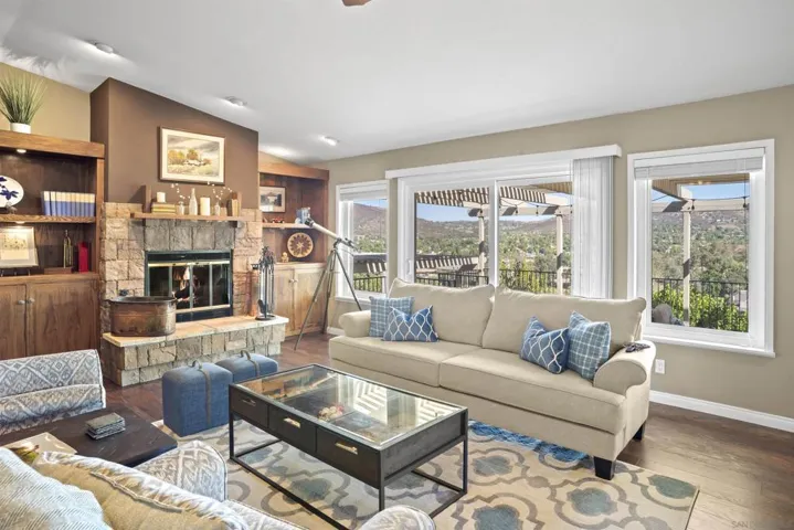 15707 Vista Vicente Dr., Ramona, California 92065