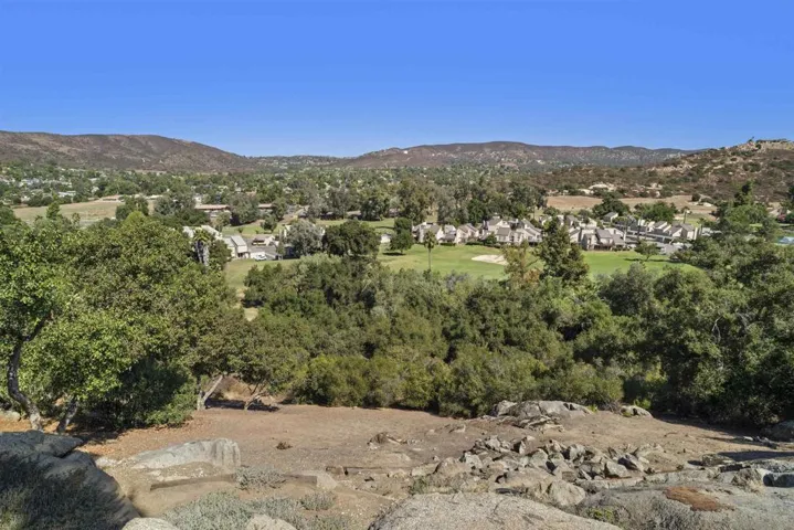 15707 Vista Vicente Dr., Ramona, California 92065