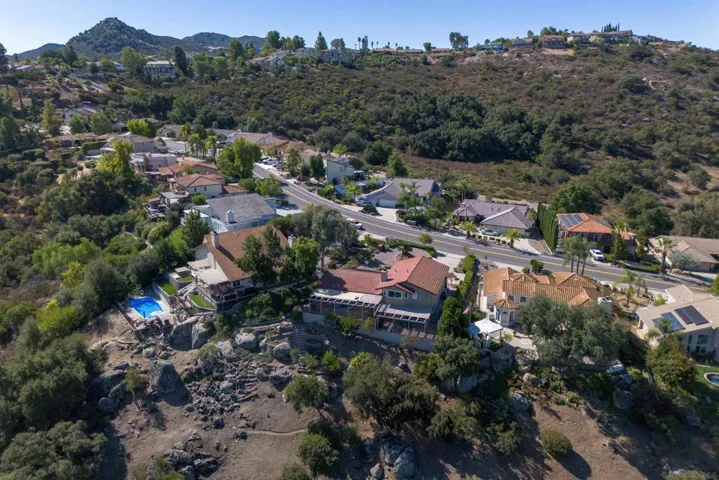 15707 Vista Vicente Dr., Ramona, California 92065