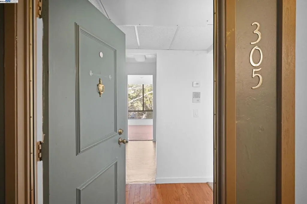 460 N Civic Dr 305, Walnut Creek, California 94596 home-pic-3