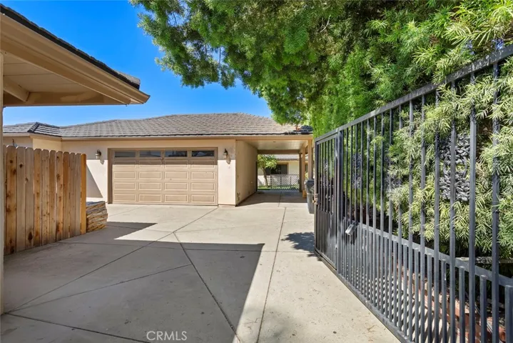 Driveway to Garage