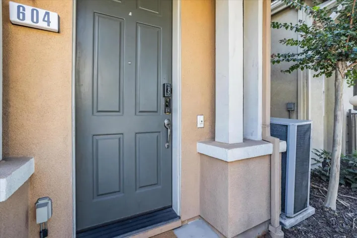 604 Boardwalk Way, San Jose, California 95112