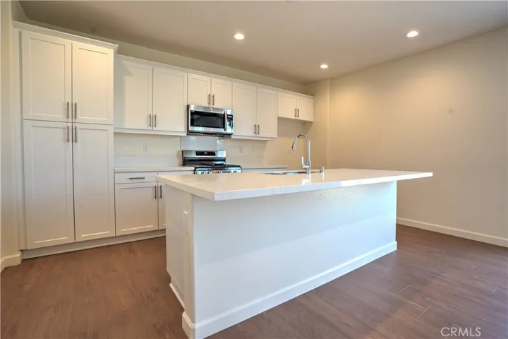 139 Seapine Court, Perris, California 92571