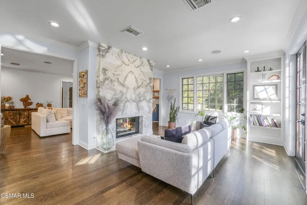 1 Cinch Road, Bell Canyon, California 91307 home-pic-11