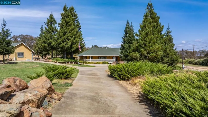 11437 Chimney Ranch Trl, Marysville, California 95901-9479