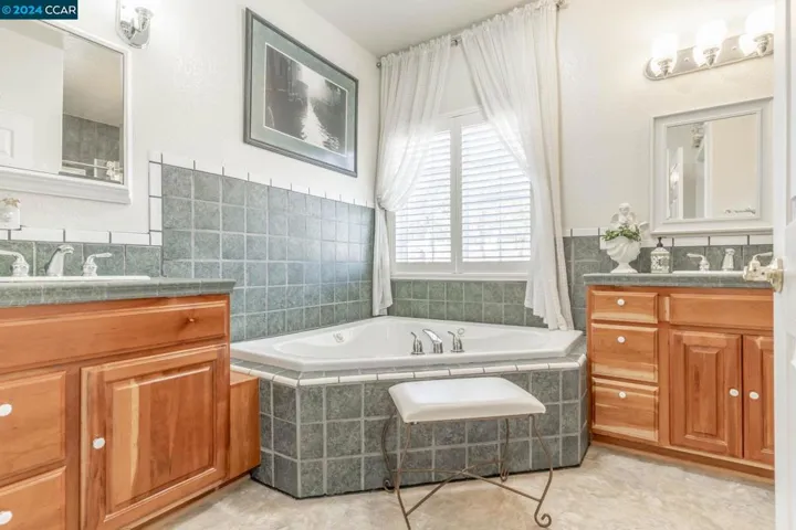 11437 Chimney Ranch Trl, Marysville, California 95901-9479