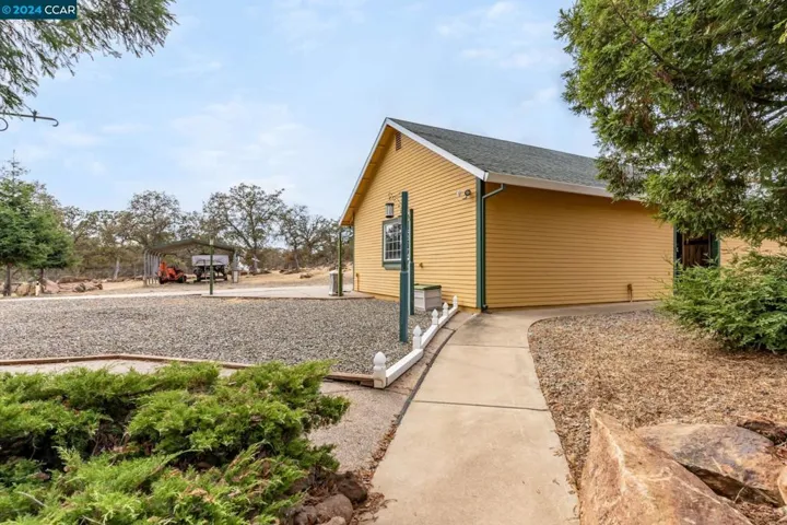 11437 Chimney Ranch Trl, Marysville, California 95901-9479