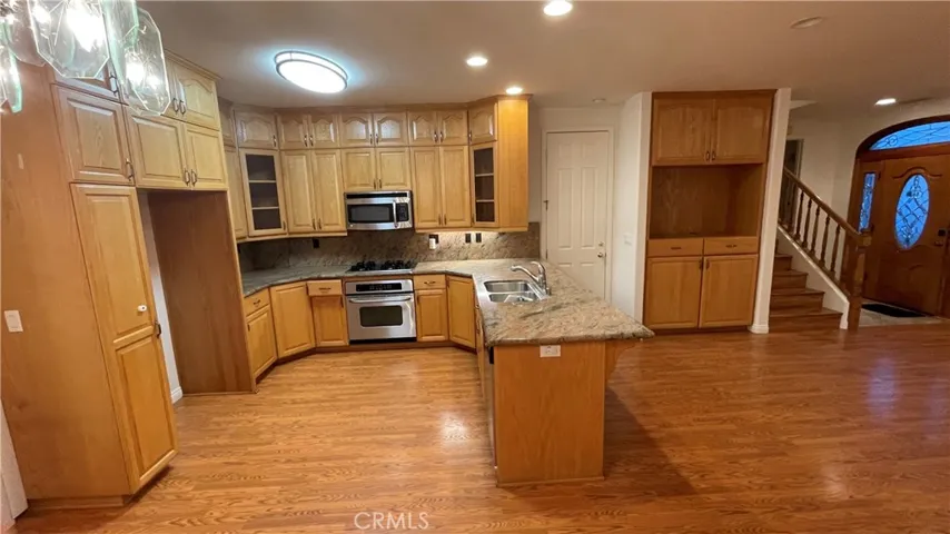 10881 Chestnut Street, Los Alamitos, California 90720