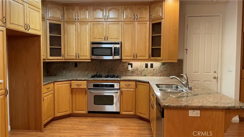 10881 Chestnut Street, Los Alamitos, California 90720