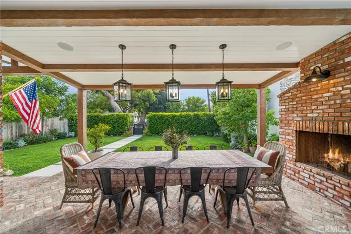 224 Flower Street, Costa Mesa, California 92627