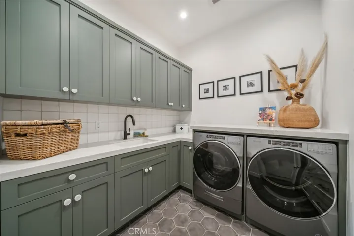 Main level laundry