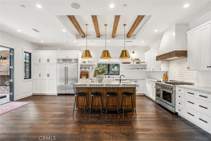 224 Flower Street, Costa Mesa, California 92627