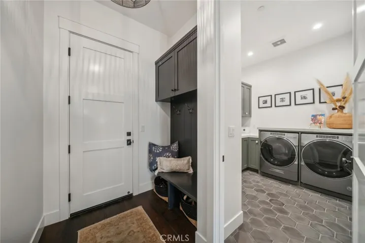 Mudroom/ door to garage