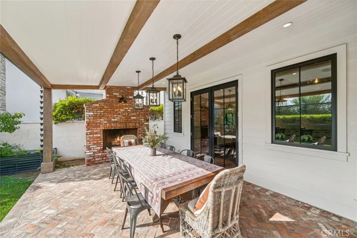 224 Flower Street, Costa Mesa, California 92627