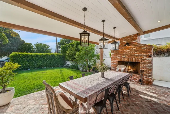 224 Flower Street, Costa Mesa, California 92627