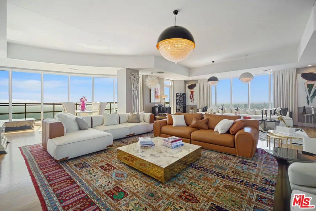 1 W Century Drive 37a, Los Angeles, California 90067 home-pic-13