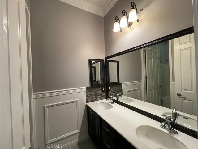 6930 Boulder Creek Drive, Eastvale, California 92880