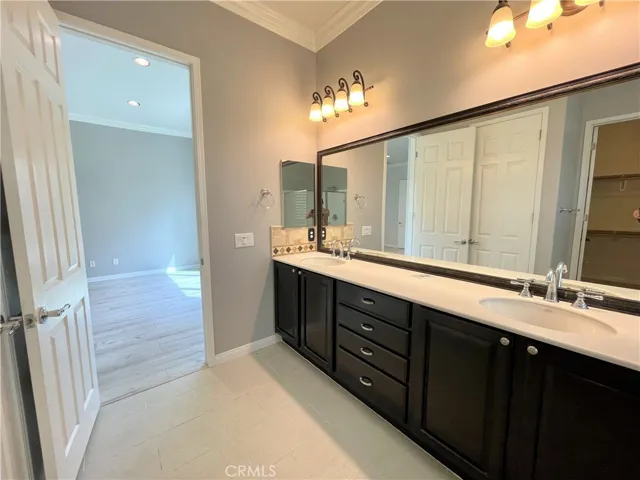 6930 Boulder Creek Drive, Eastvale, California 92880