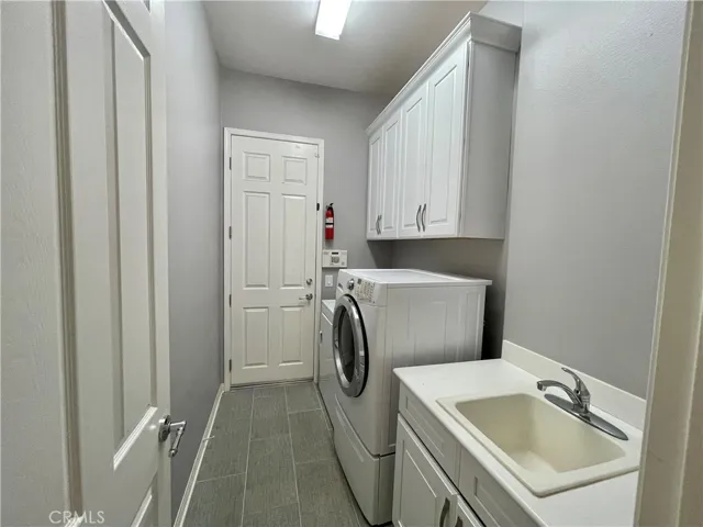 6930 Boulder Creek Drive, Eastvale, California 92880