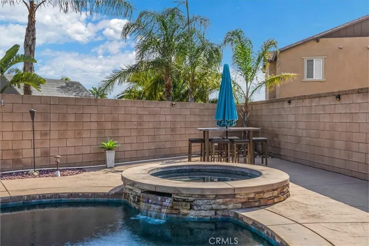 5606 Coralwood Place, Fontana, California 92336