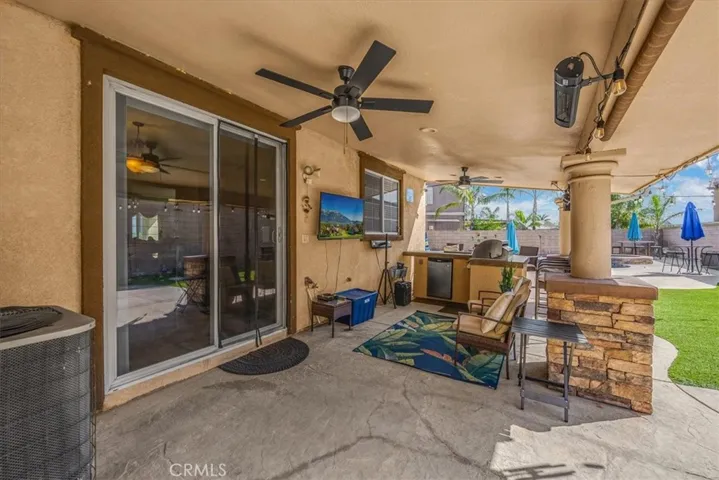 5606 Coralwood Place, Fontana, California 92336
