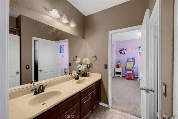 5606 Coralwood Place, Fontana, California 92336