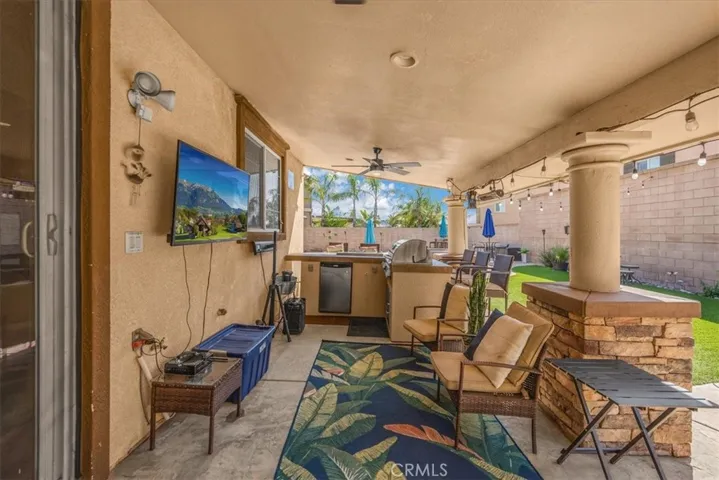 5606 Coralwood Place, Fontana, California 92336