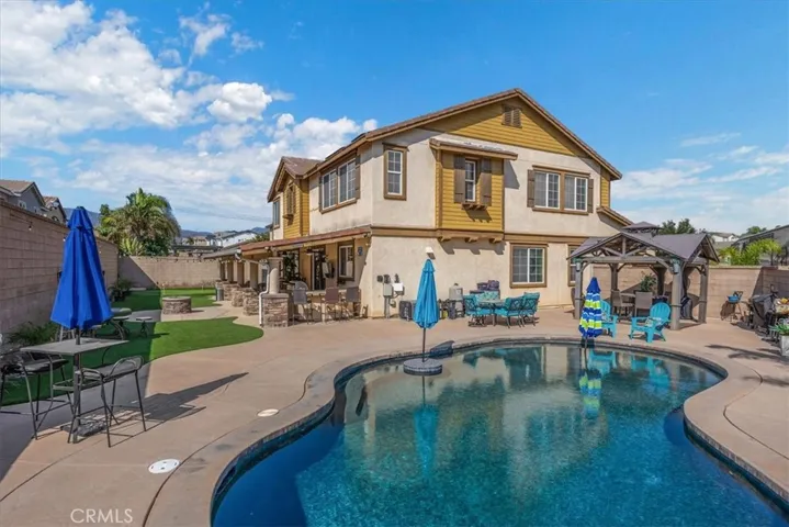 5606 Coralwood Place, Fontana, California 92336