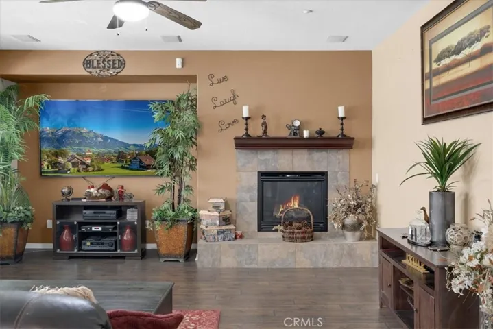 5606 Coralwood Place, Fontana, California 92336