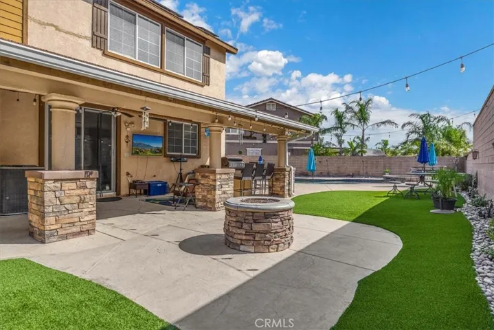 5606 Coralwood Place, Fontana, California 92336