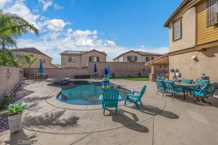 5606 Coralwood Place, Fontana, California 92336