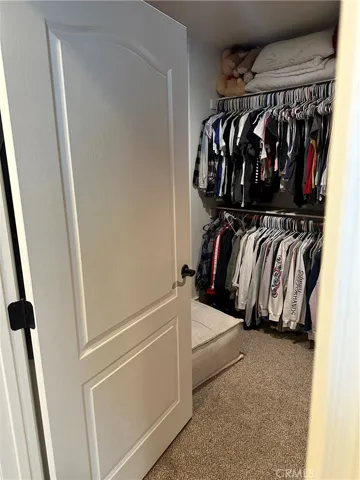 1.walking closet master bedroom
