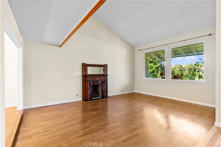 Living space upon entry