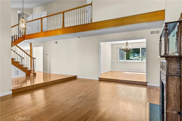 Living space upon entry