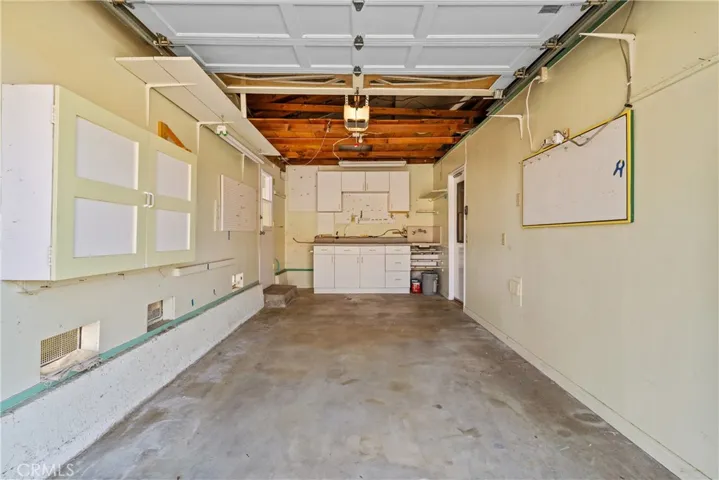 1 car garage