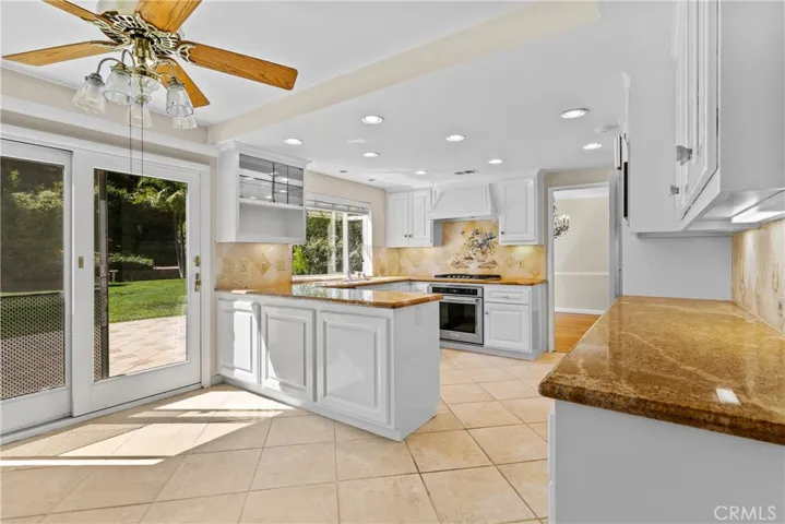Breakfast nook