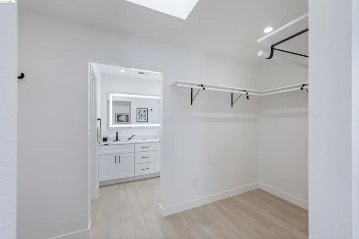 6 Magnolia Avenue, Petaluma, California 94952