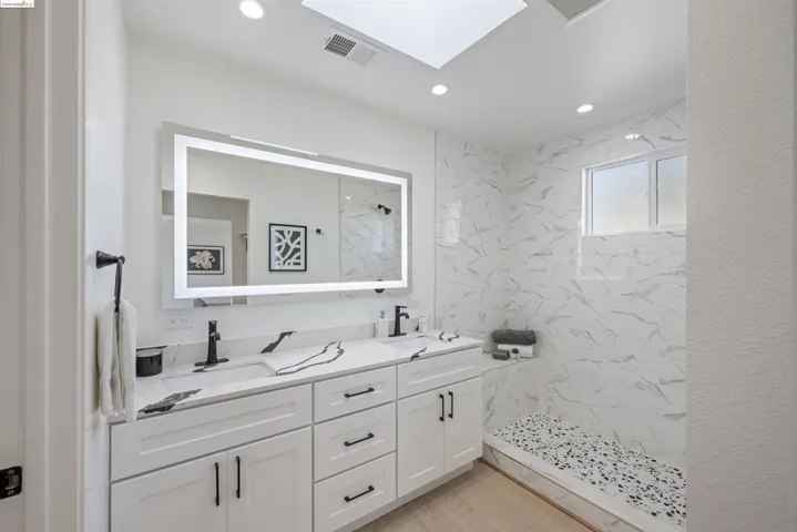6 Magnolia Avenue, Petaluma, California 94952