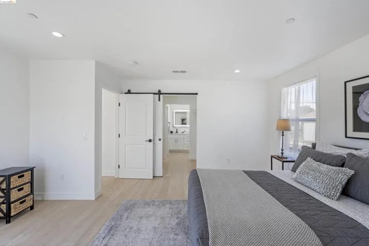 6 Magnolia Avenue, Petaluma, California 94952