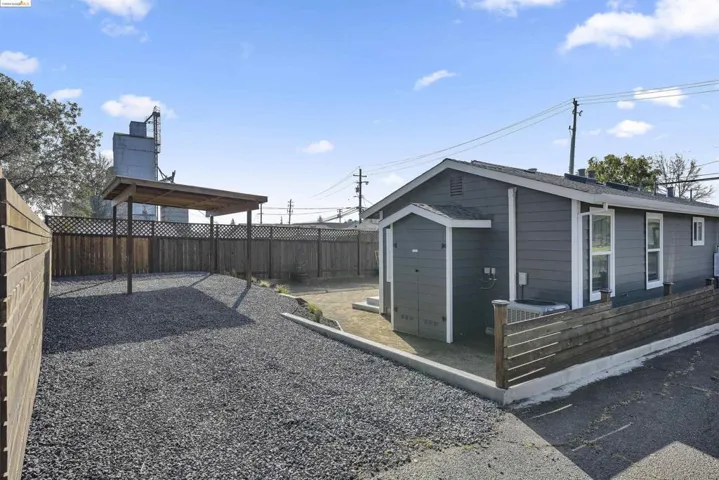6 Magnolia Avenue, Petaluma, California 94952