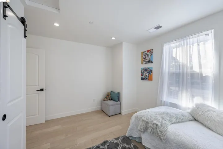 6 Magnolia Avenue, Petaluma, California 94952