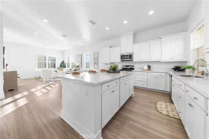 15876 Ellington Way, Chino Hills, California 91709