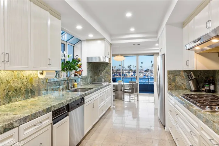 6096 Lido Lane, Long Beach, California 90803