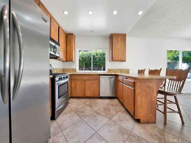 Such a nice place for you to cook dinner or bake your favorite pumpkin pie for the holidays.